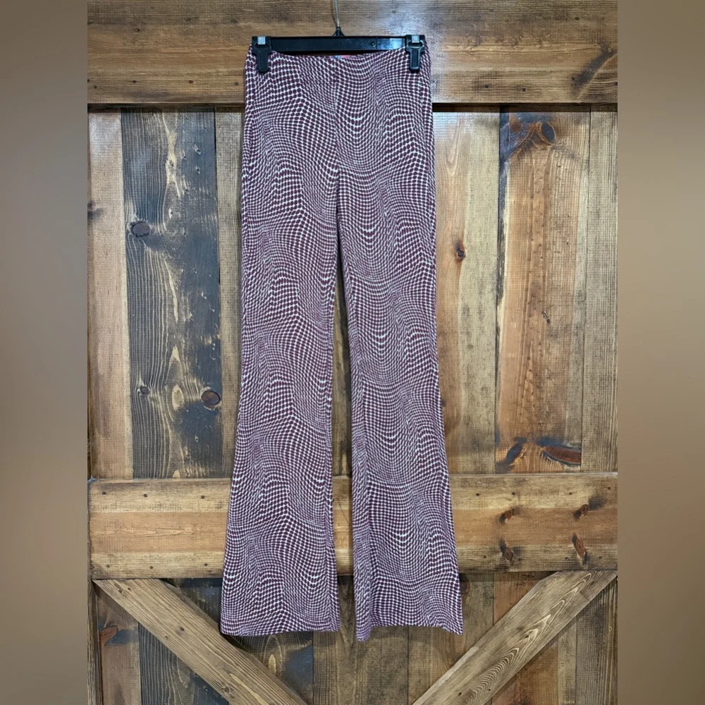 Urban Outfitters Pull On Fitted Leggings with Flare Hippie Sz XS Burgundy Beige